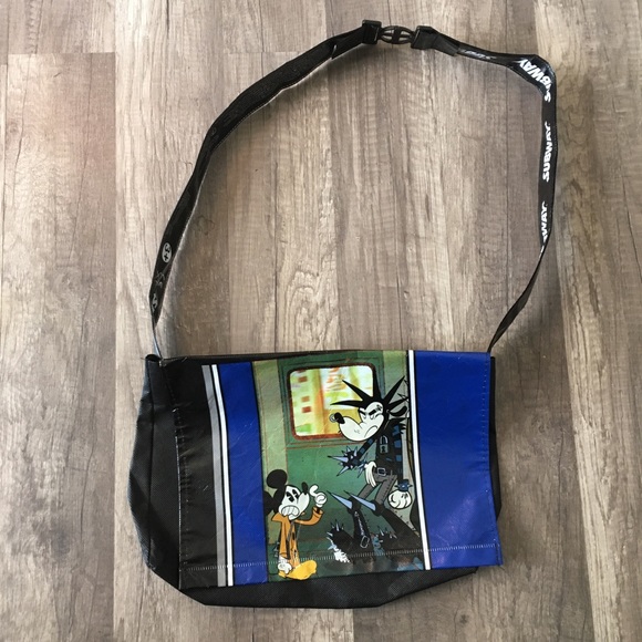 **LAST CHANCE!! FREE! Gift w/ Purchase! Mickey Mouse bundle - Picture 2 of 9